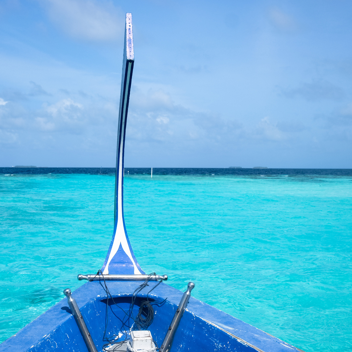 Dhoni traditional maldives boat